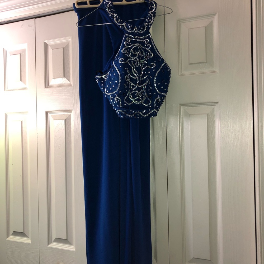 Prom Dress - Picture 2 of 5